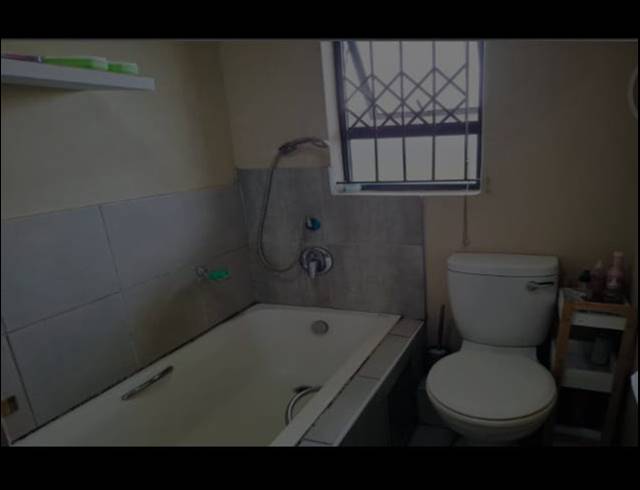 2 BEDROOM APARTMENT FOR SALE IN NEWLANDS EAST